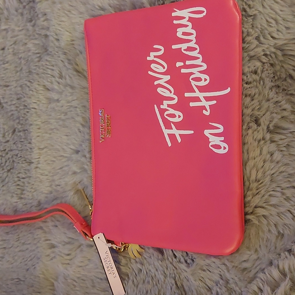 VS Wristlet